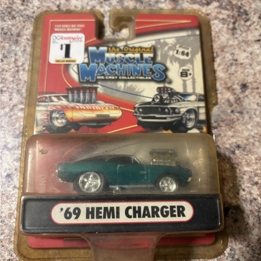 Machine '69 Hemi Charger Die-Cast Model - Green